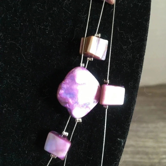 Vibrant  purple necklace - Picture 2 of 5